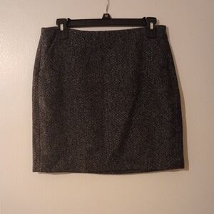 Women's Gray Banana Republic Wool Blend Mini  Skirt Size. 4